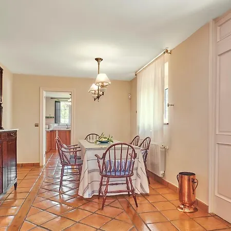 Casa Encanto Entre Jardines Y Luz Natural Holiday home Parbayon