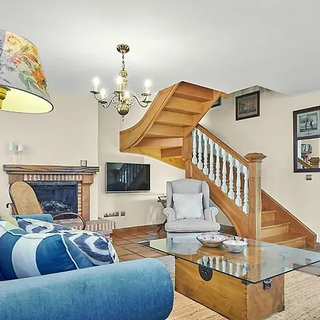 Casa Encanto Entre Jardines Y Luz Natural בית נופש Parbayon