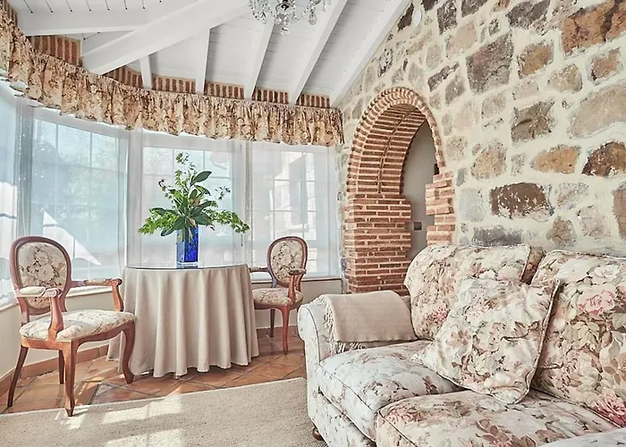 Casa Encanto Entre Jardines Y Luz Natural